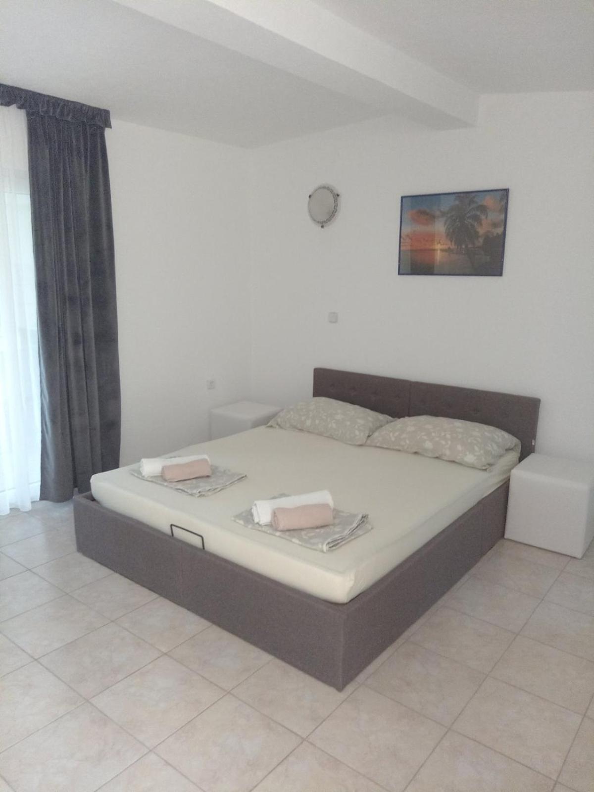 Apartments Seso Đảo Pag Ngoại thất bức ảnh